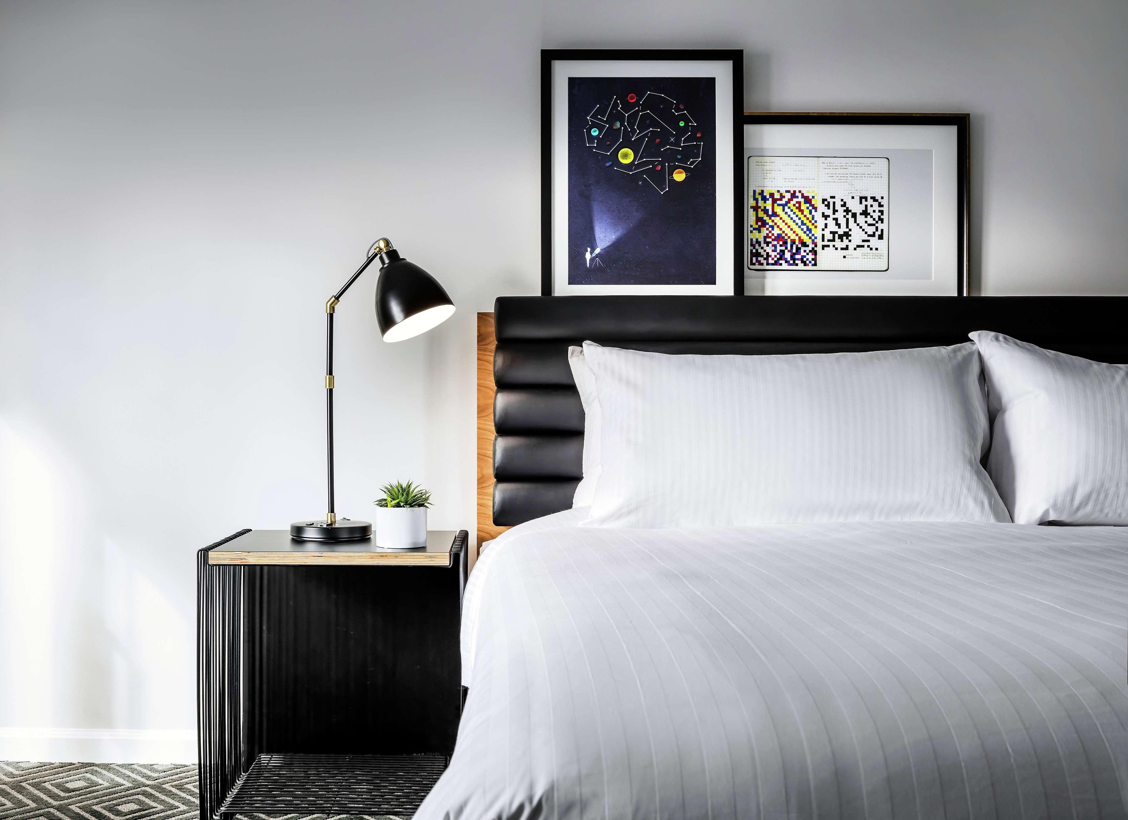 Freepoint Hotel Cambridge, Tapestry Collection By Hilton Exterior photo