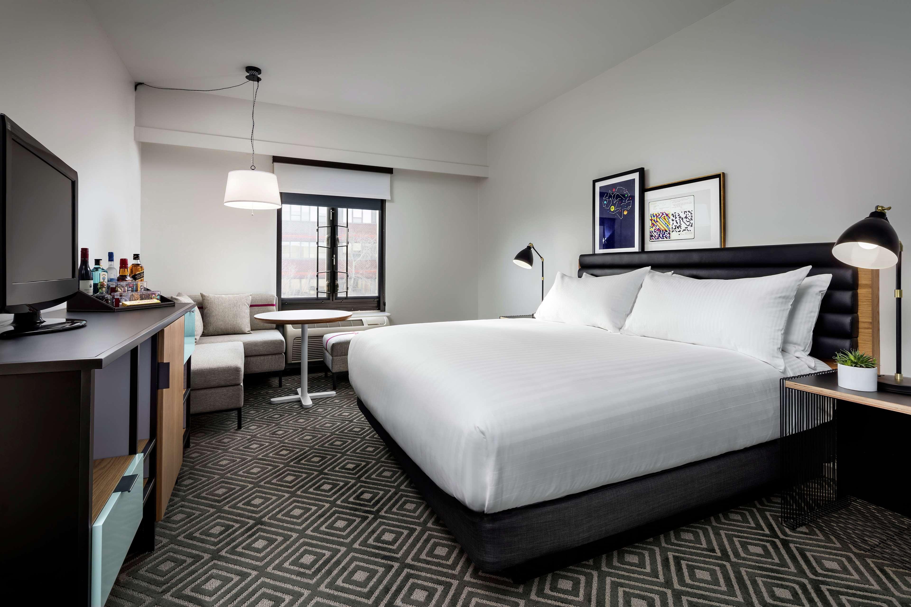 Freepoint Hotel Cambridge, Tapestry Collection By Hilton Exterior photo