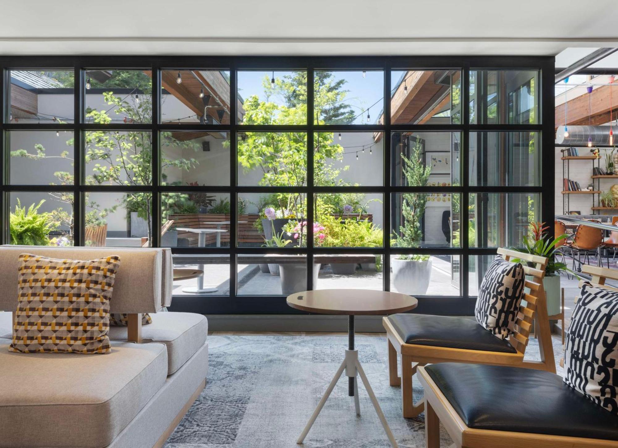 Freepoint Hotel Cambridge, Tapestry Collection By Hilton Exterior photo