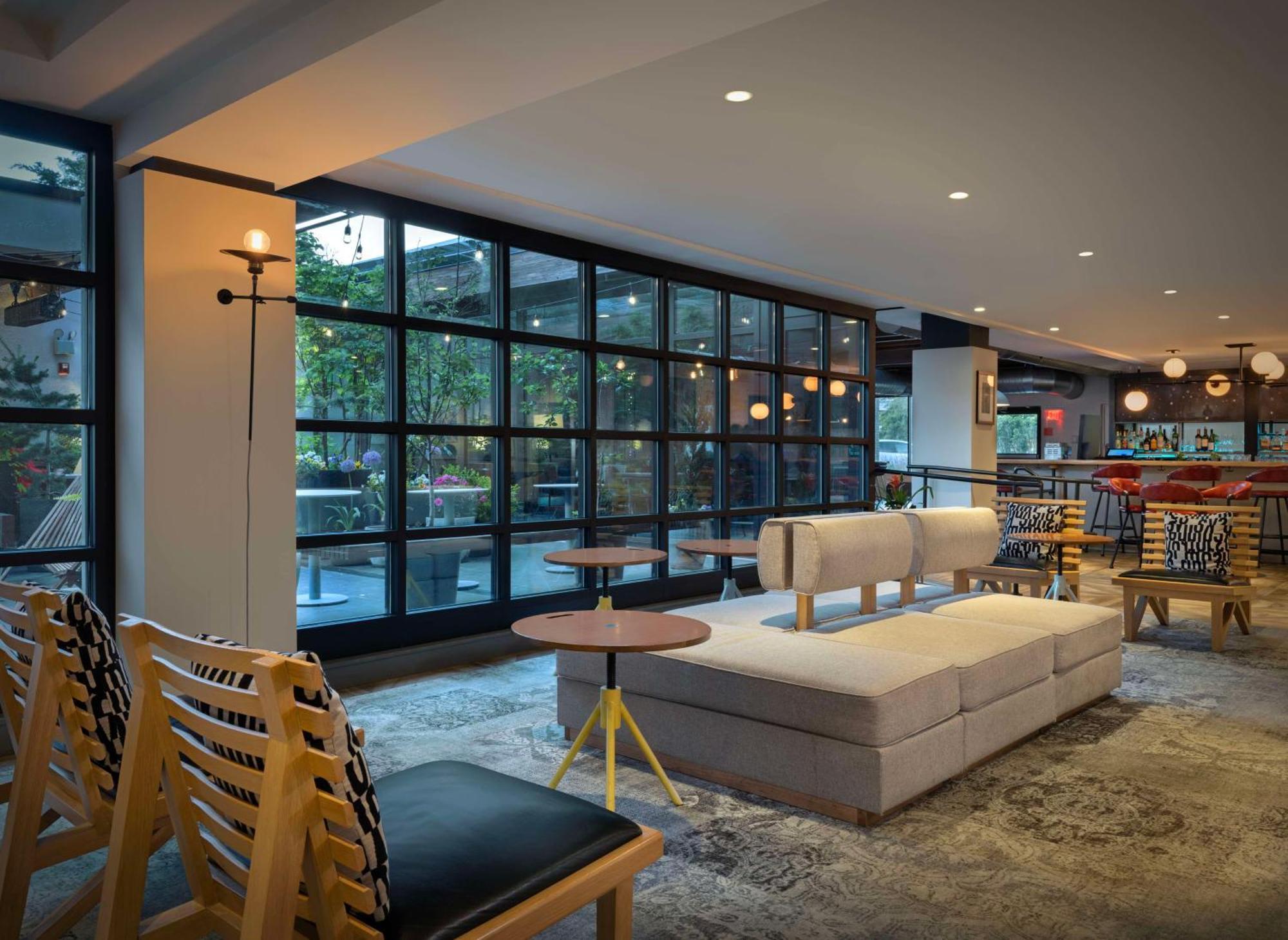 Freepoint Hotel Cambridge, Tapestry Collection By Hilton Exterior photo